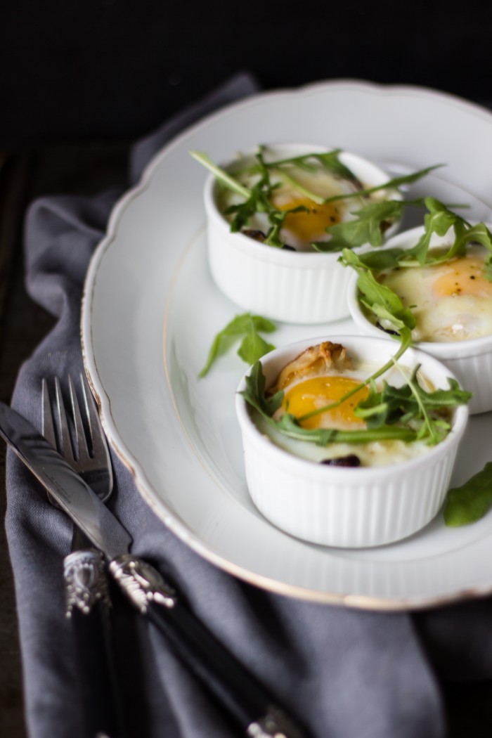 dreamy eggs baked with mushrooms and gouda